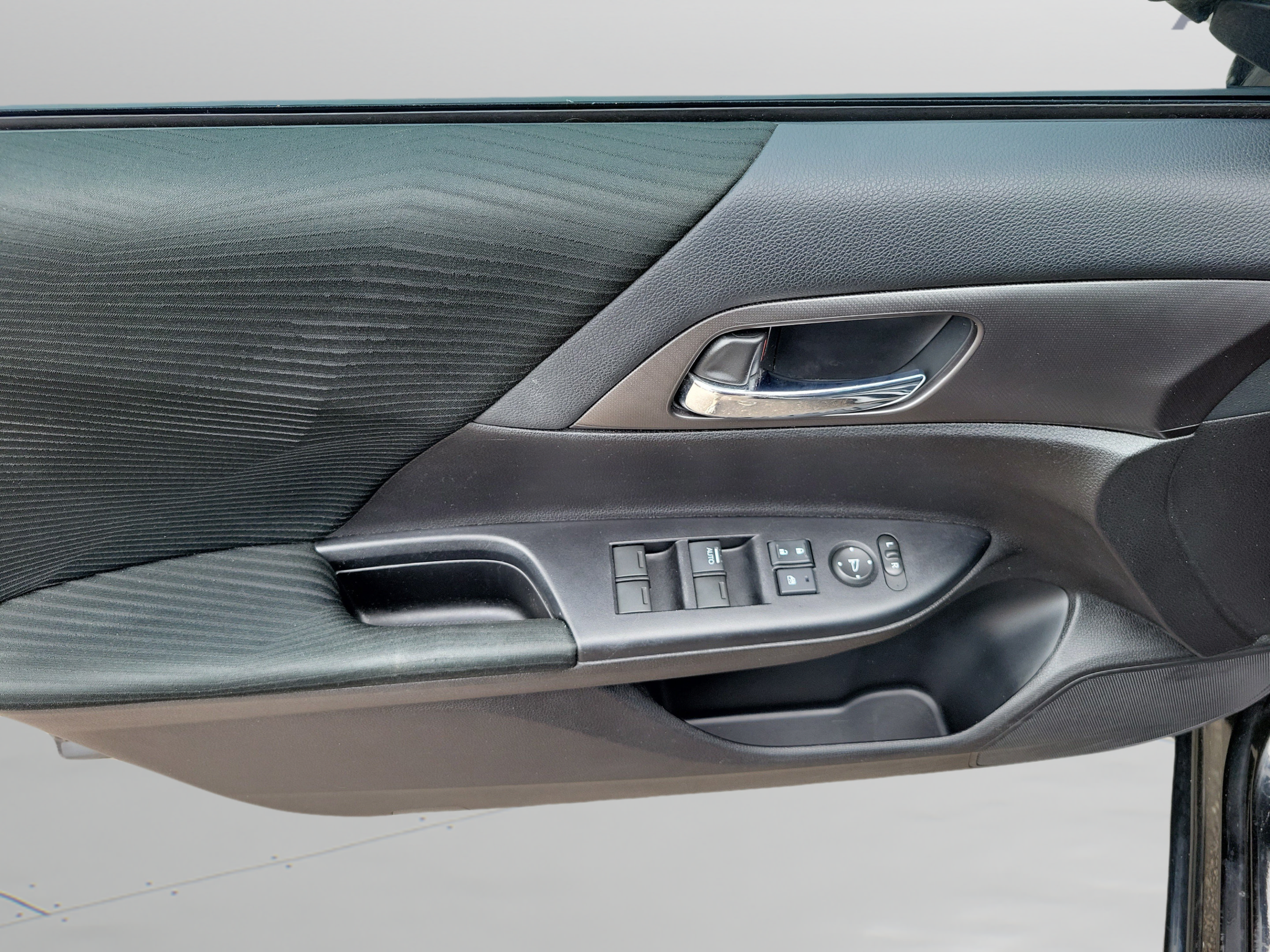 Used 2015 Honda Accord LX image 22