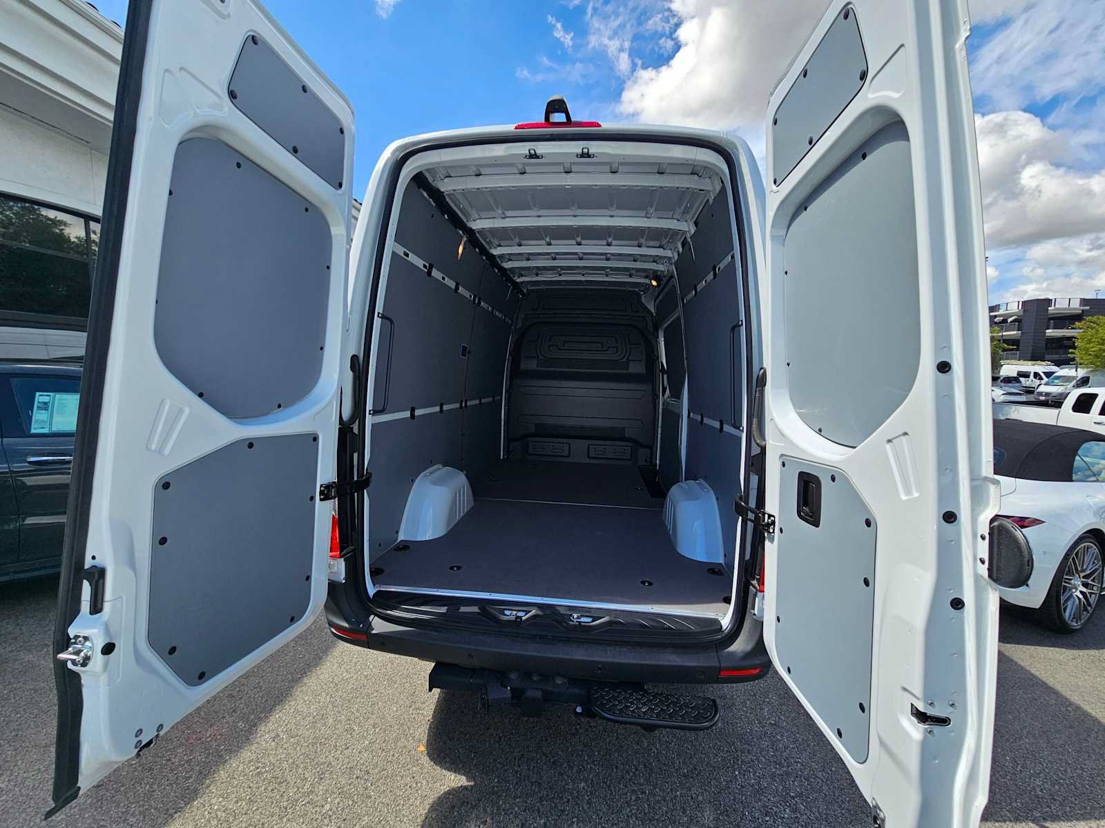 New 2026 Mercedes-Benz Sprinter 2500 image 17