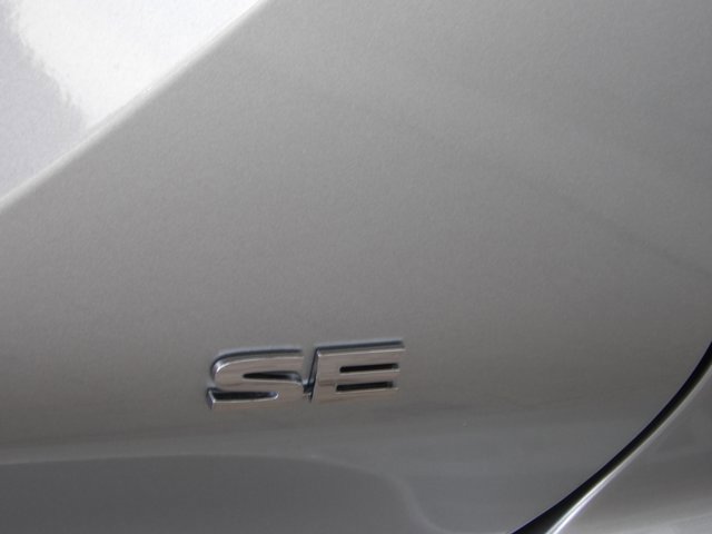 New 2025 Mitsubishi Outlander SE image 9