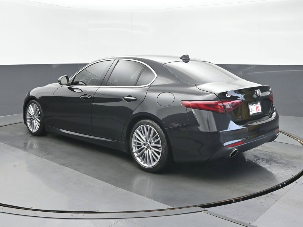 Used 2017 Alfa Romeo Giulia Ti w/ TI Lusso Light Wood Package RWD image 5