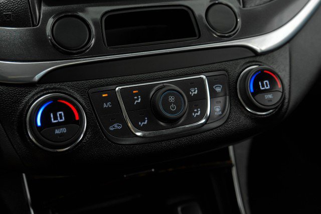 Used 2014 Chevrolet Impala LT w/ Convenience Package image 26