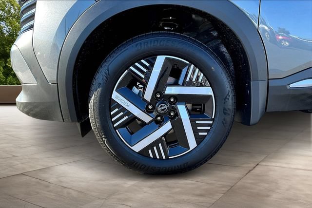 New 2026 Nissan Kicks SV FWD image 12