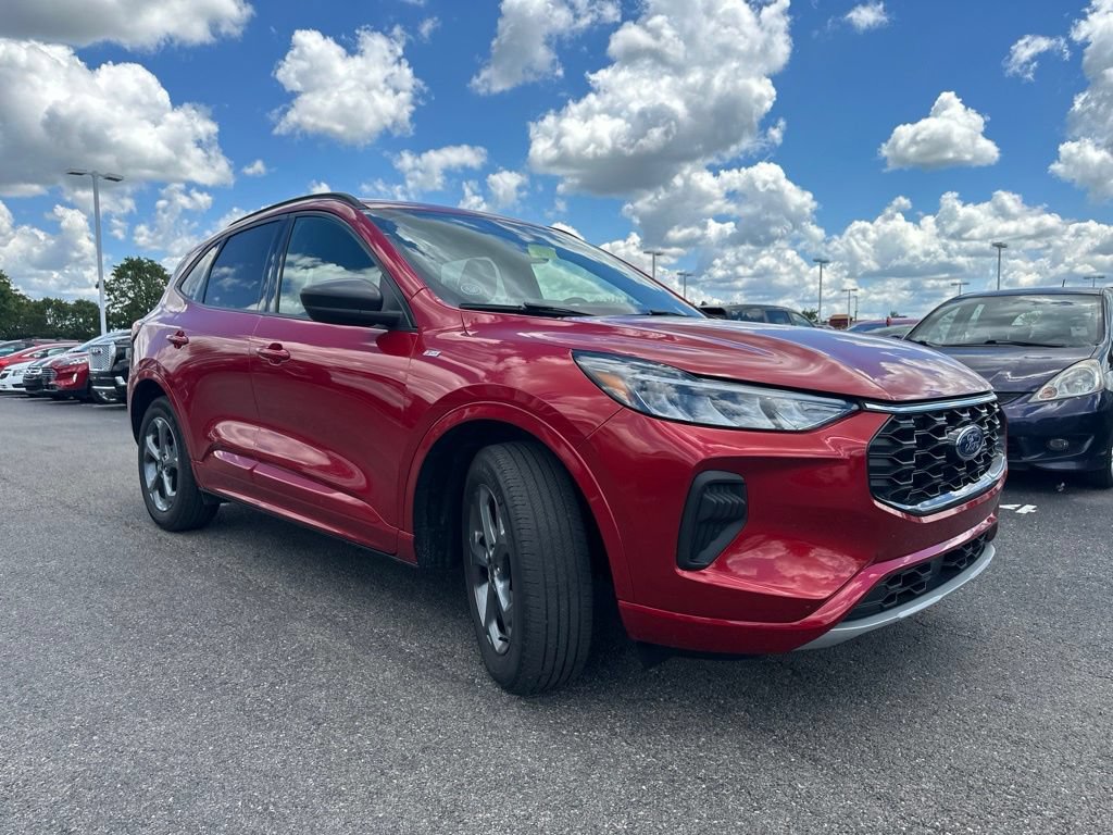 Used 2023 Ford Escape ST-Line w/ Tech Pack #1 AWD/4WD image 14