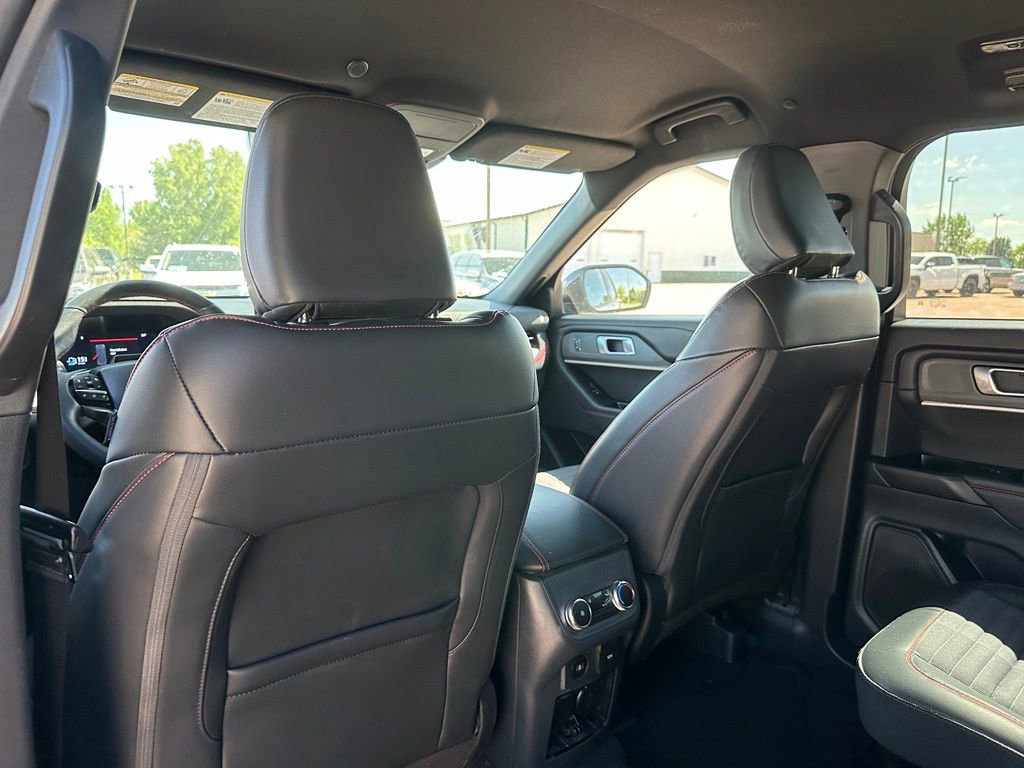 Used 2025 Ford Explorer ST-Line AWD/4WD image 22