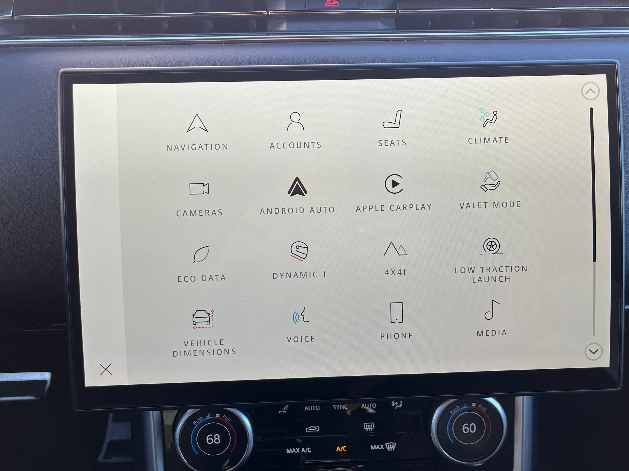 Used 2025 Land Rover Range Rover SE image 22