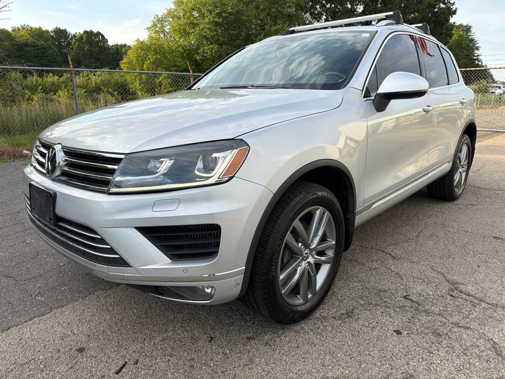 Used 2016 Volkswagen Touareg TDI w/ Technology Pkg AWD/4WD image 6