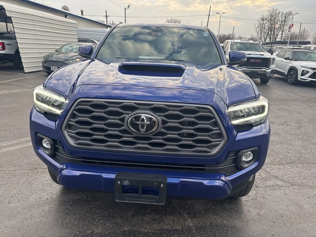 Used 2022 Toyota Tacoma TRD Sport w/ Technology Package image 8