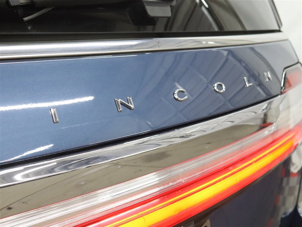 Used 2018 Lincoln Navigator L Reserve w/ Technology Package AWD/4WD image 9