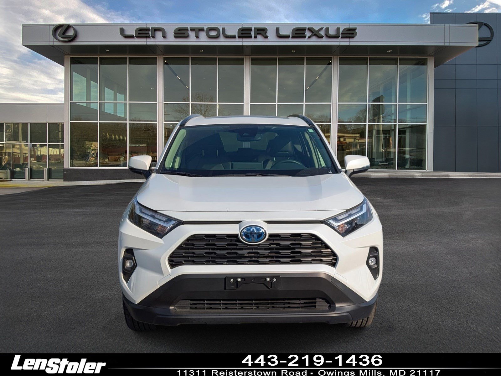 Used 2023 Toyota RAV4 XLE Premium AWD/4WD image 8