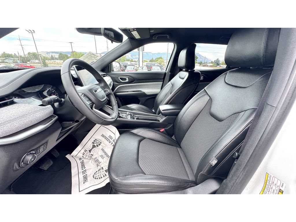 Used 2024 Jeep Compass Latitude AWD/4WD image 18