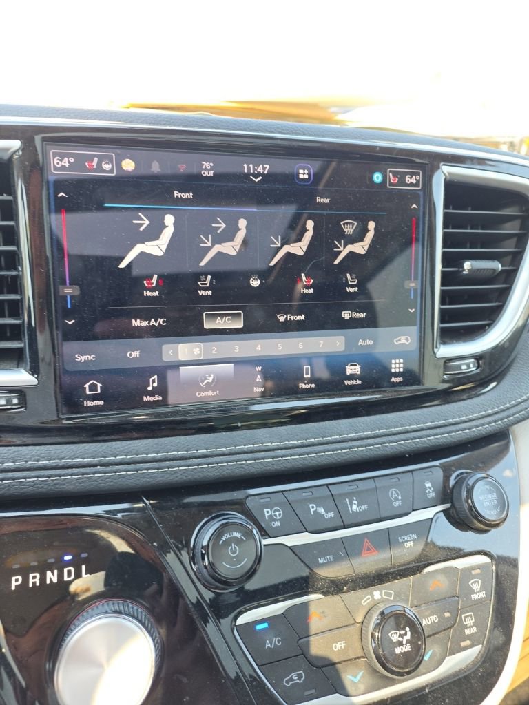 Used 2023 Chrysler Pacifica Limited w/ Uconnect Theater Family Group AWD/4WD image 21