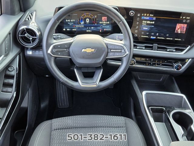 Used 2025 Chevrolet Equinox LT AWD/4WD image 11