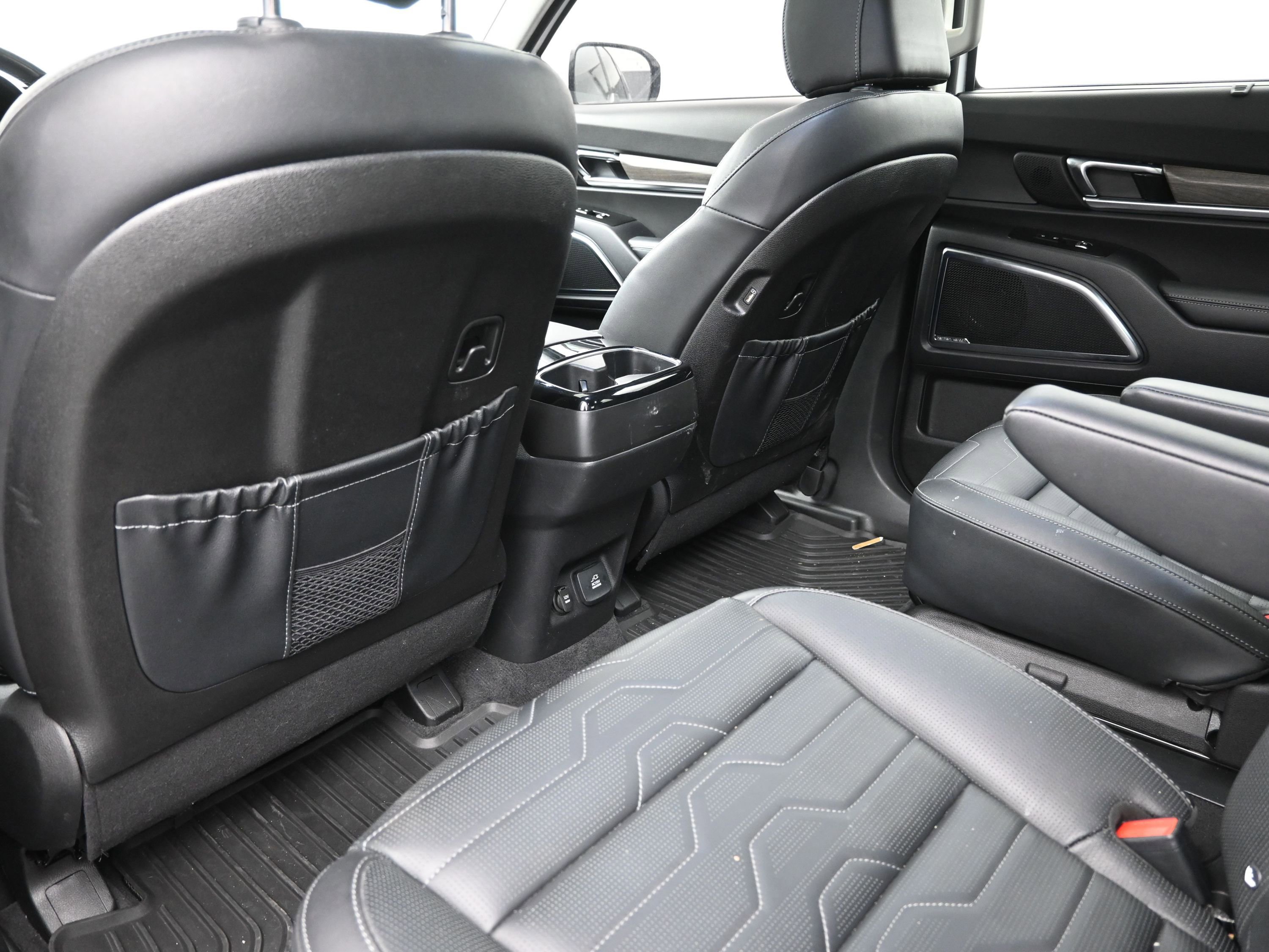 Used 2022 Kia Telluride SX w/ SX Prestige Package image 21