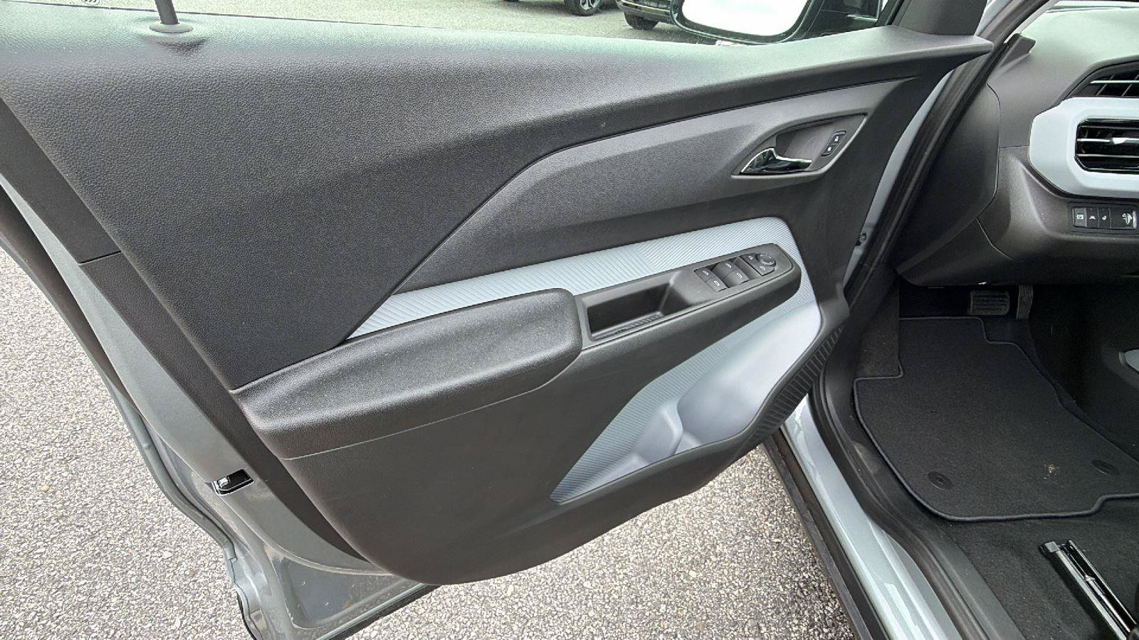 New 2027 Chevrolet Bolt RS w/ Technology Package FWD image 11