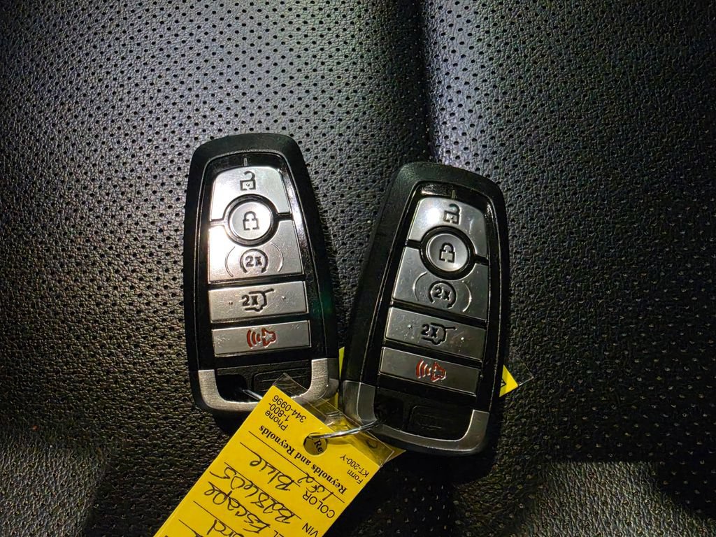 Used 2022 Ford Escape Titanium AWD/4WD image 10