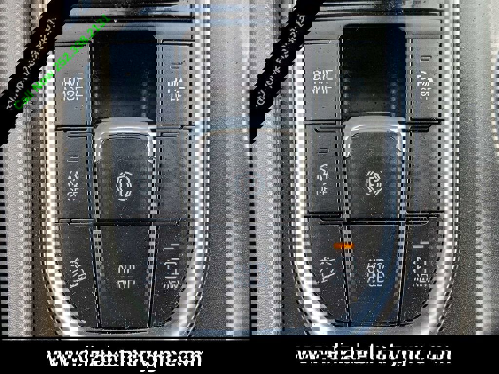 Used 2020 Hyundai Santa Fe Limited w/ Cargo Package image 35