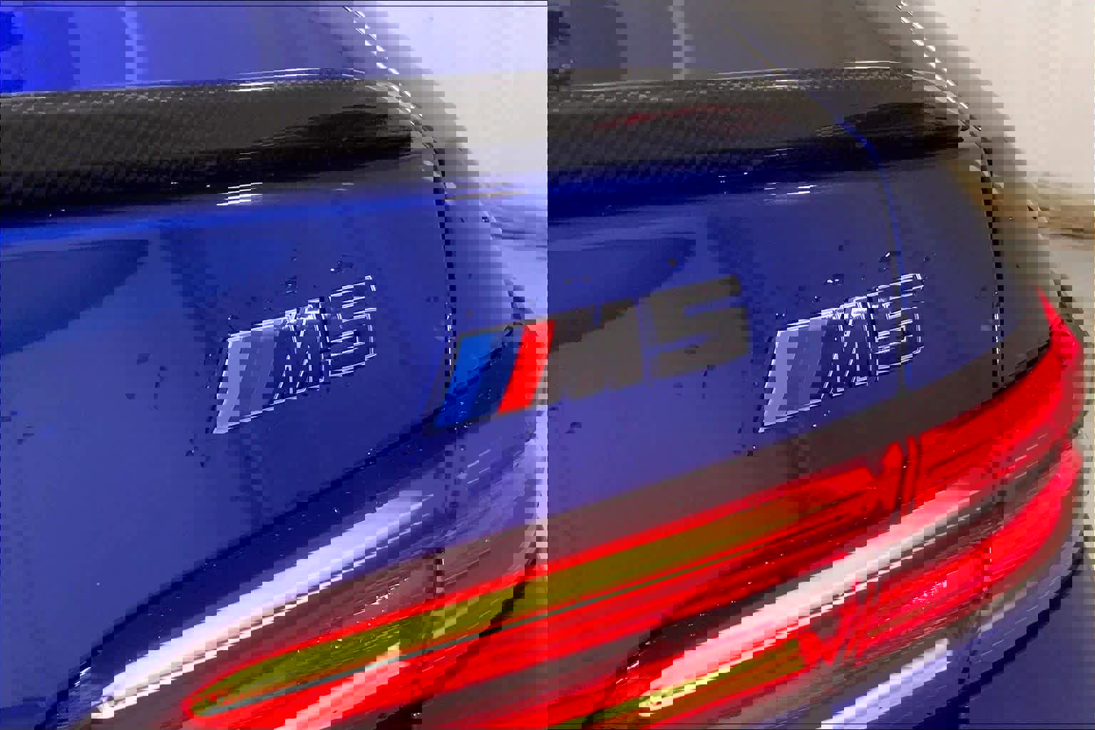 Used 2025 BMW M5 w/ Carbon Package AWD/4WD image 9