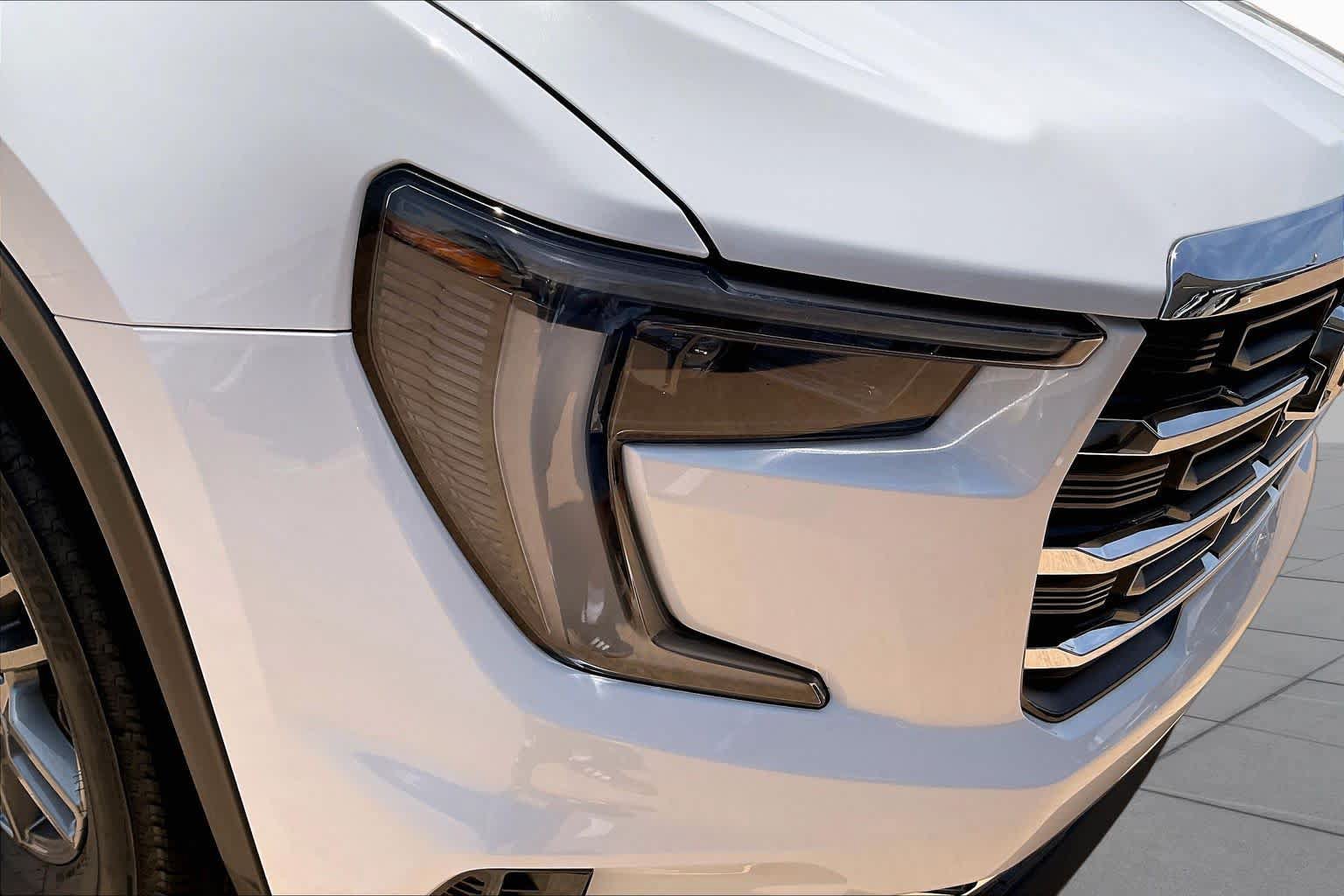 Certified 2025 GMC Acadia Elevation FWD image 27