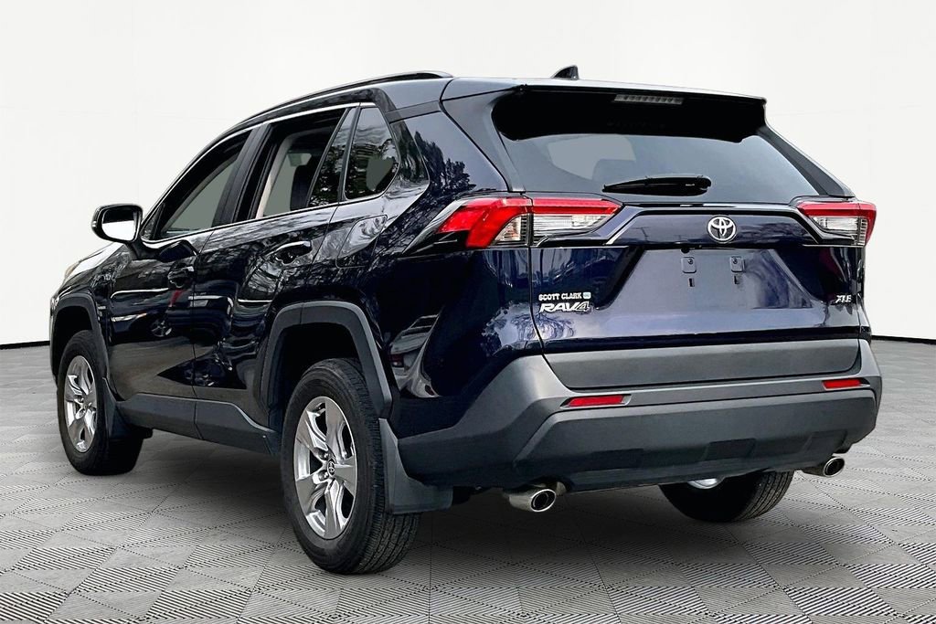 Used 2025 Toyota RAV4 XLE w/ Convenience Package image 5