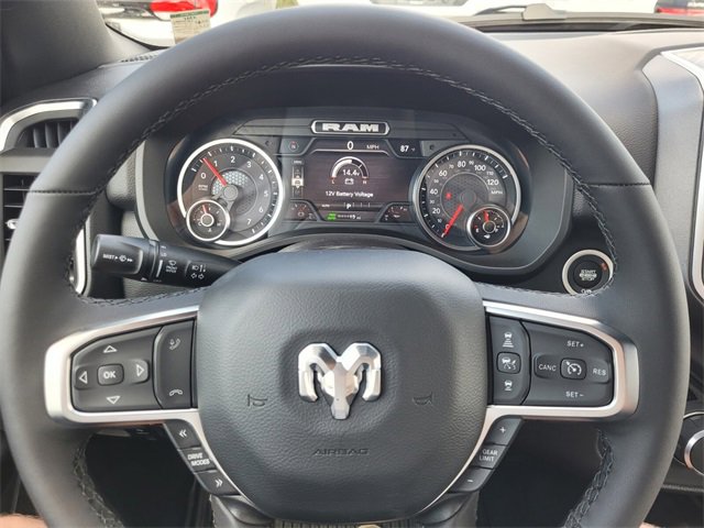 New 2026 RAM 1500 4x4 Crew Cab image 30