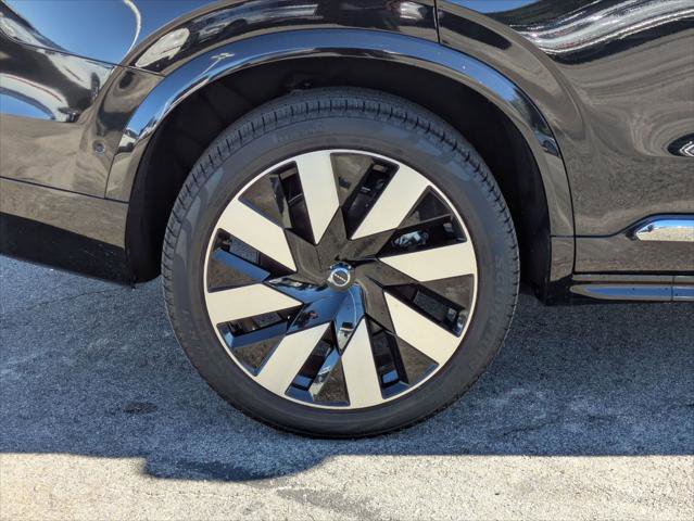 Used 2023 Volvo XC90 T8 Ultimate image 9