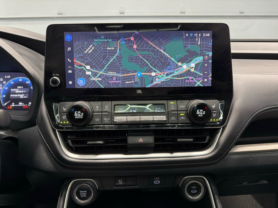 Used 2024 Toyota Grand Highlander AWD image 24