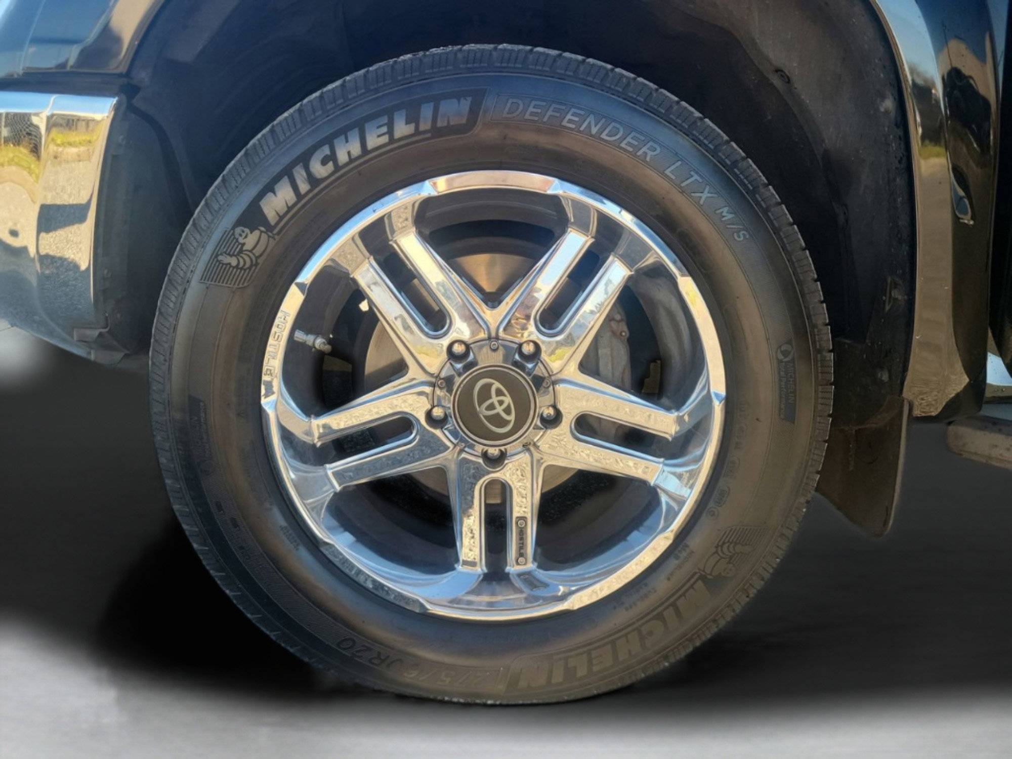 Used 2015 Toyota Tundra 1794 Edition image 29