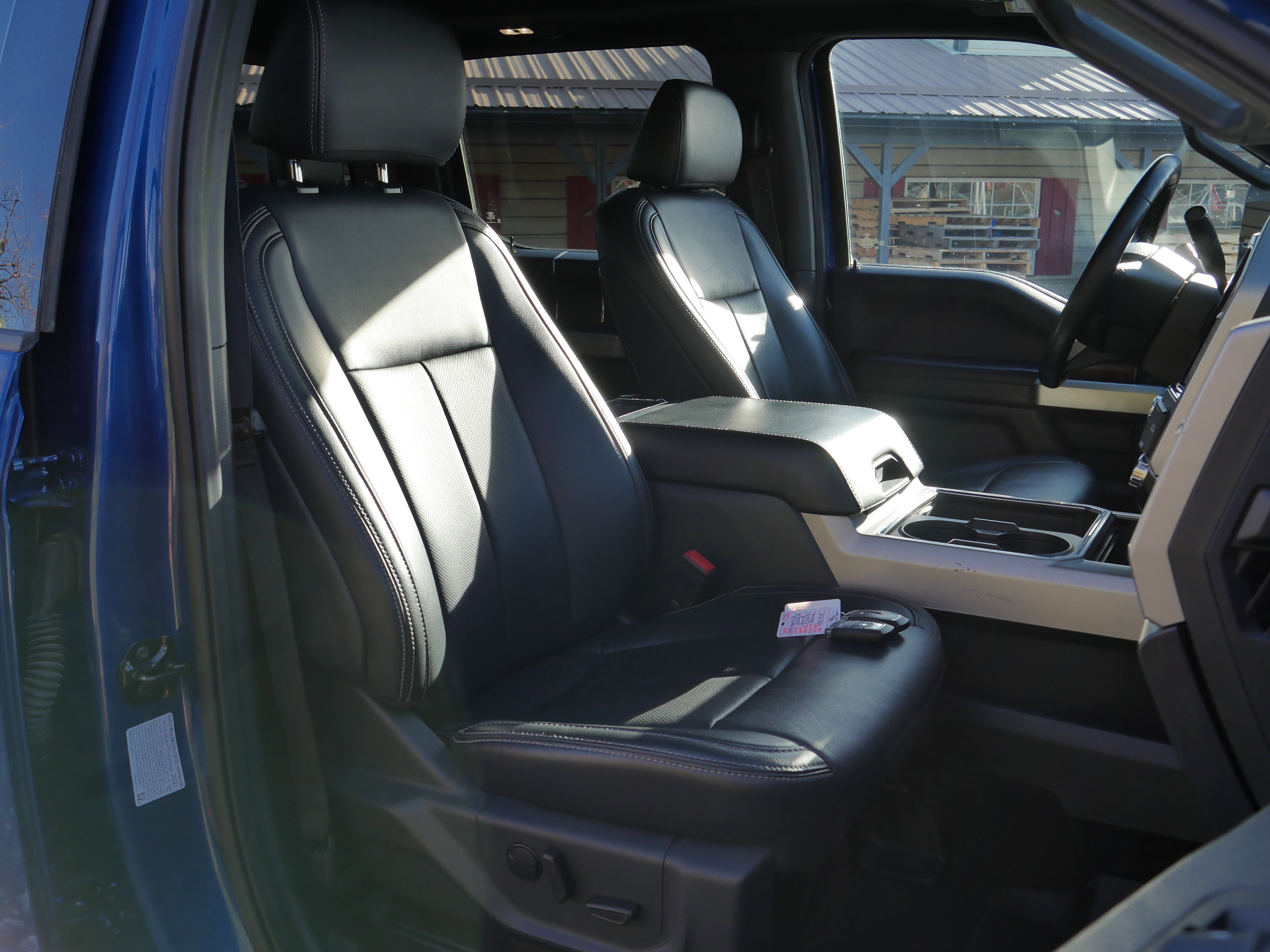 Used 2022 Ford F250 Lariat w/ Tremor Off-Road Package image 29