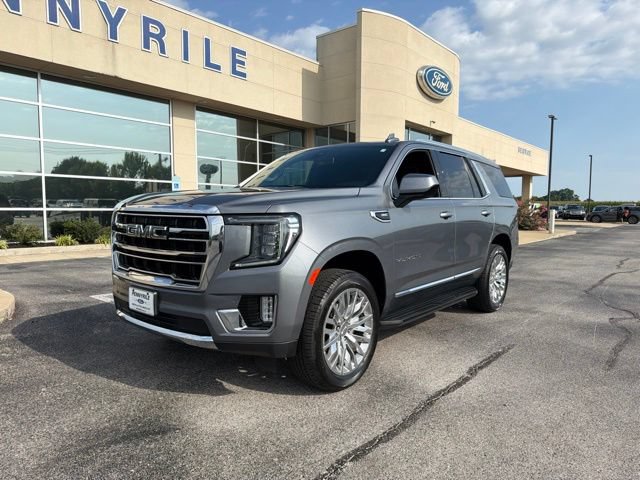Used 2021 GMC Yukon SLT RWD image 1