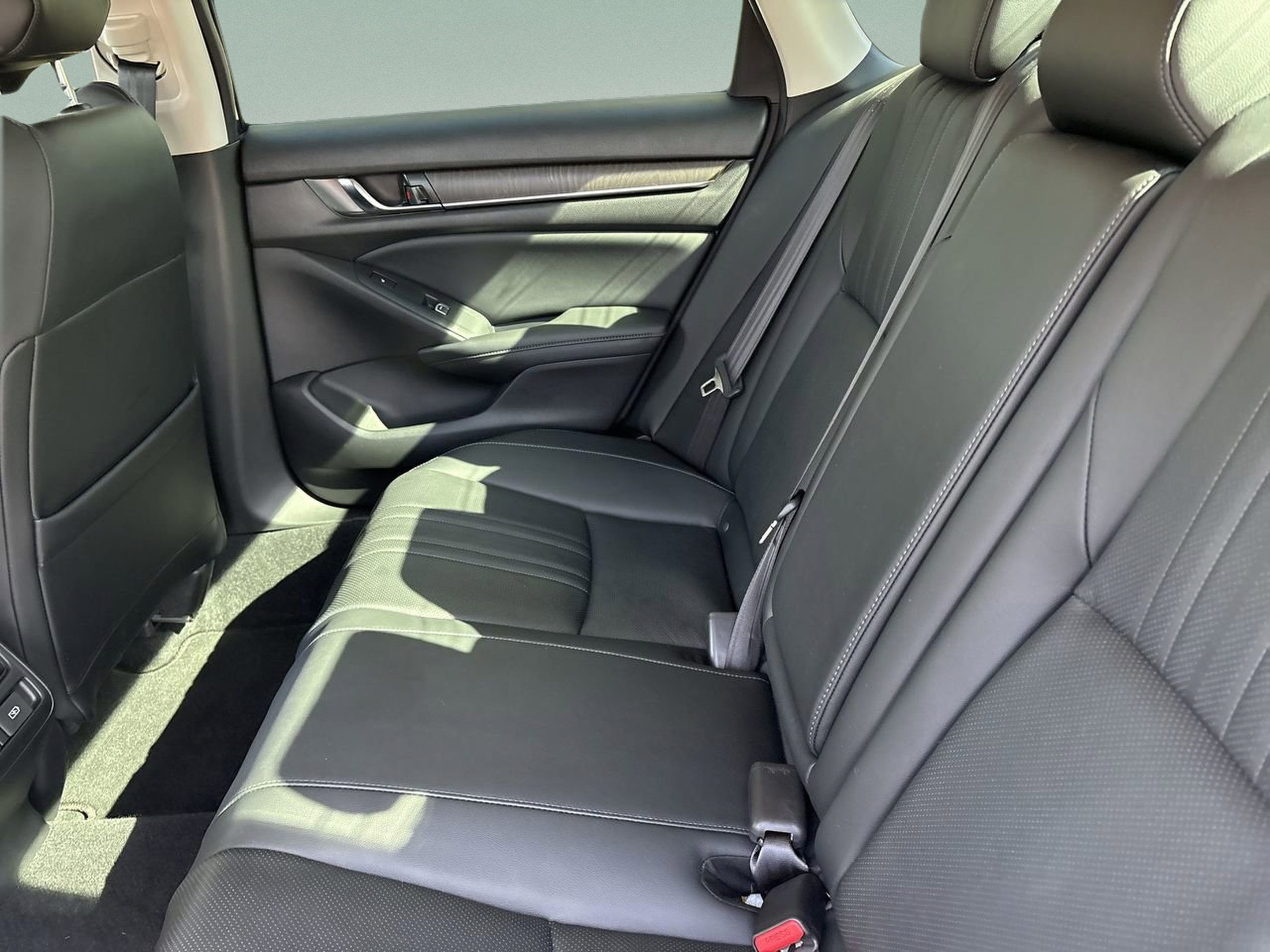 Used 2022 Honda Accord Touring image 18