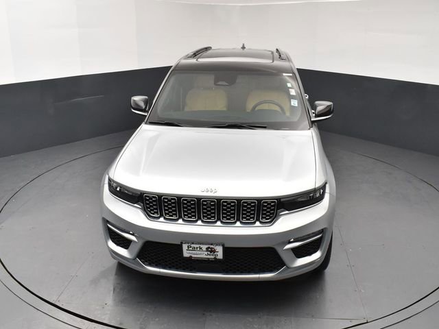 Used 2024 Jeep Grand Cherokee Summit AWD/4WD image 14