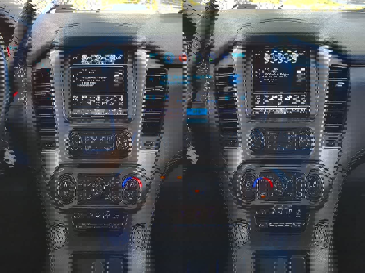 Used 2018 Chevrolet Tahoe LT w/ RST Edition image 25