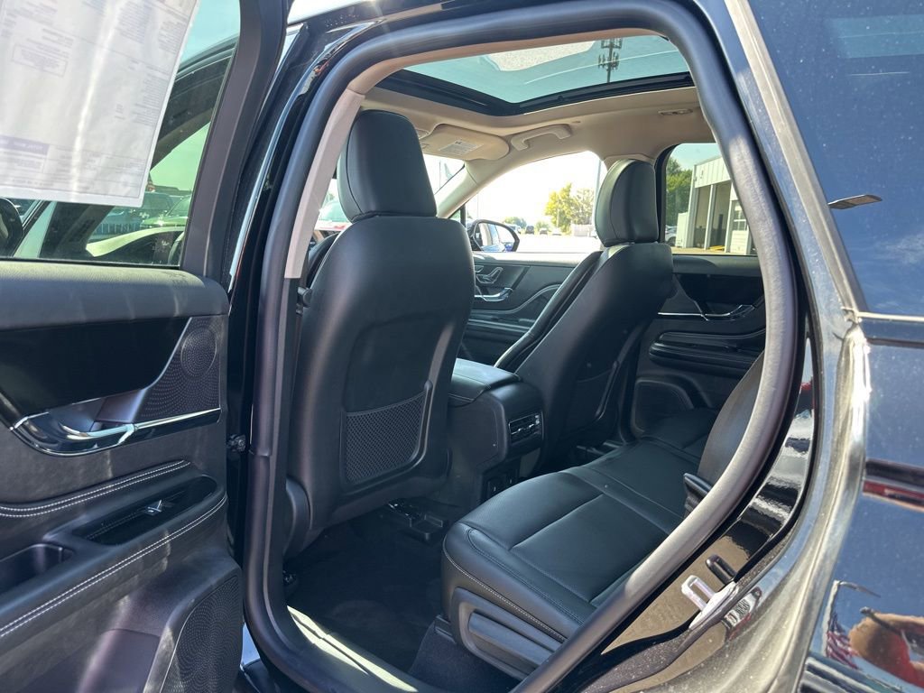 Used 2024 Lincoln Corsair AWD w/ Equipment Group 101A image 13