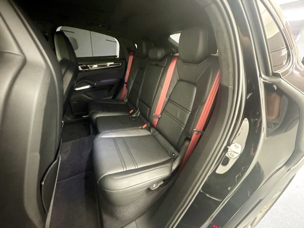 Used 2023 Porsche Cayenne Turbo AWD/4WD image 24