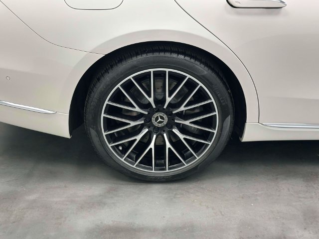 Used 2022 Mercedes-Benz S 580 4MATIC Sedan w/ Rear Seat Package image 27