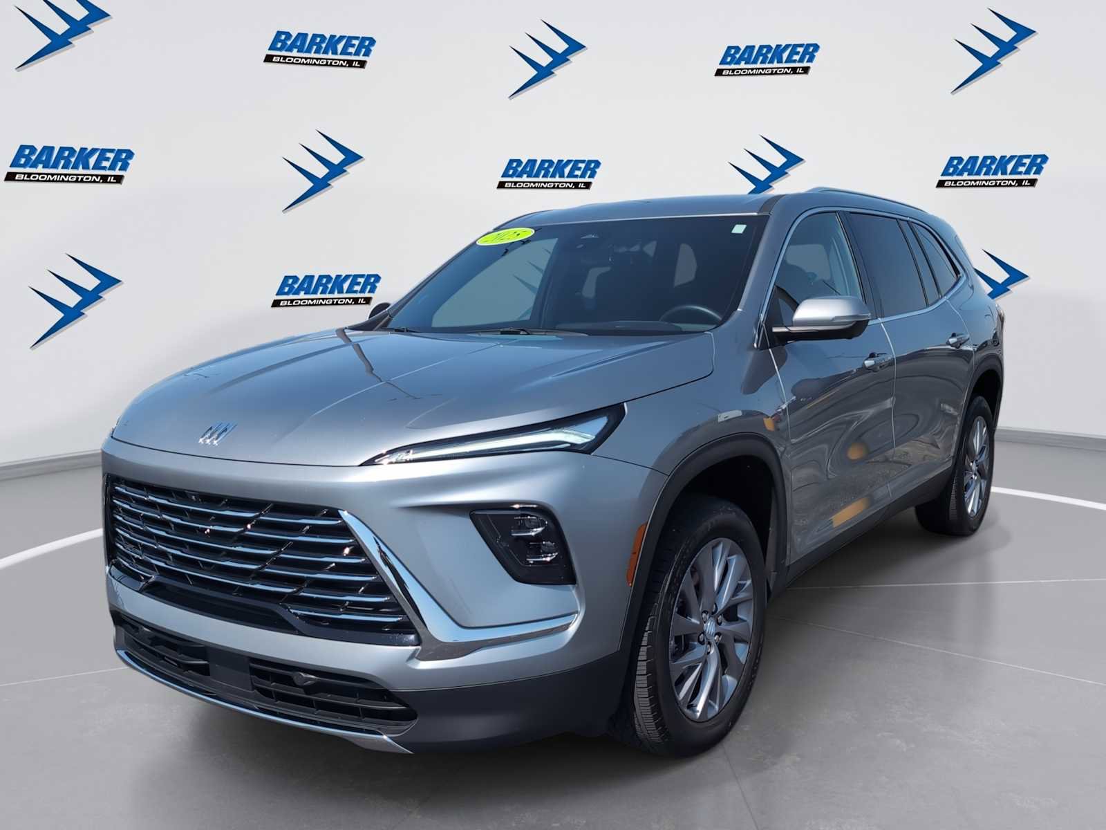 Used 2025 Buick Enclave Preferred image 1