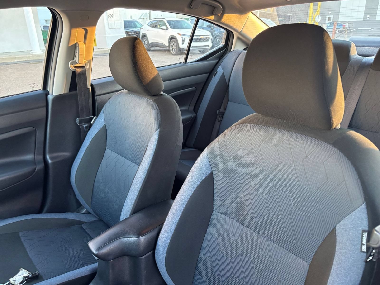 Used 2025 Nissan Versa SV FWD image 31