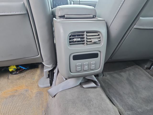 Used 2005 Cadillac De Ville FWD image 40