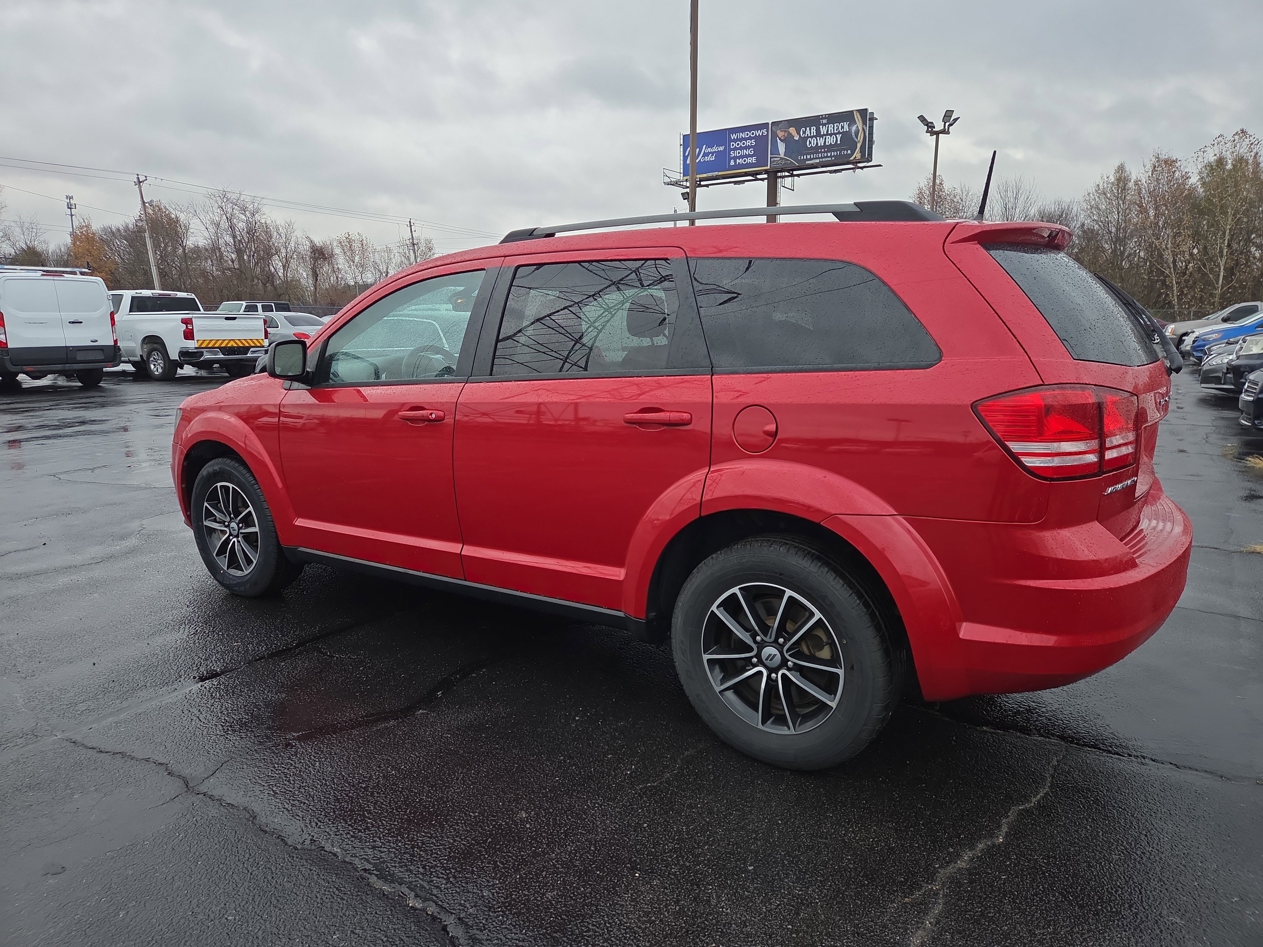 Used 2018 Dodge Journey SE w/ Blacktop Package image 3