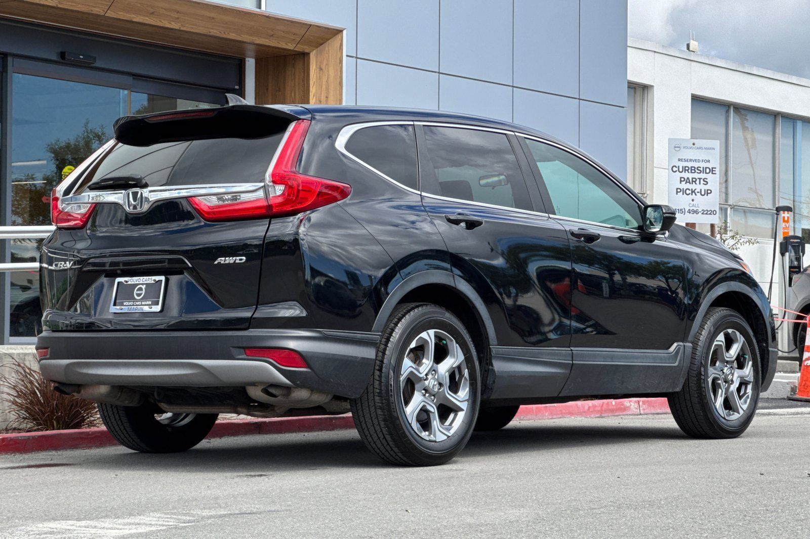 Used 2017 Honda CR-V EX image 2