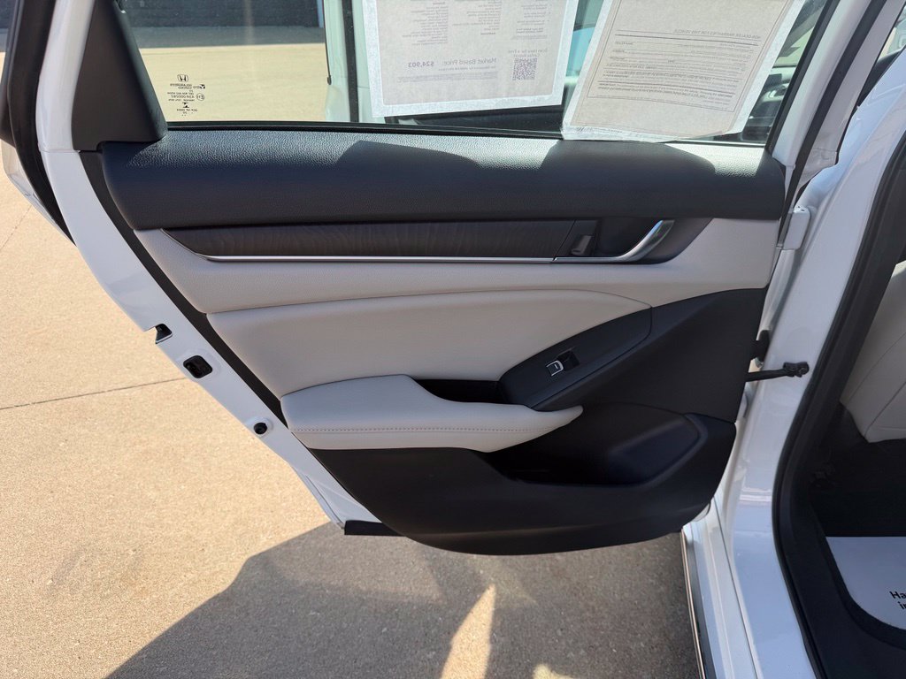 Used 2020 Honda Accord EX-L image 25