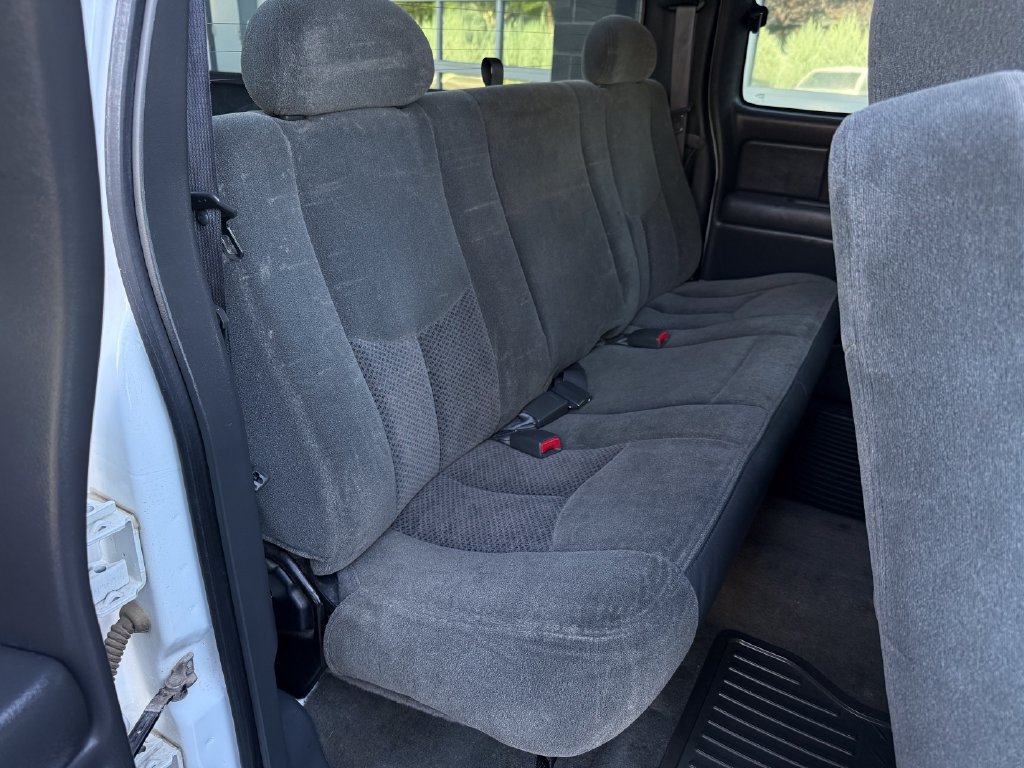 Used 2003 Chevrolet Silverado 2500 LS AWD/4WD image 35