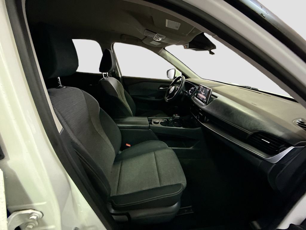 Used 2022 Nissan Rogue SV image 18