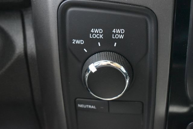 Used 2018 RAM 2500 Big Horn w/ Sport Appearance Group AWD/4WD image 27