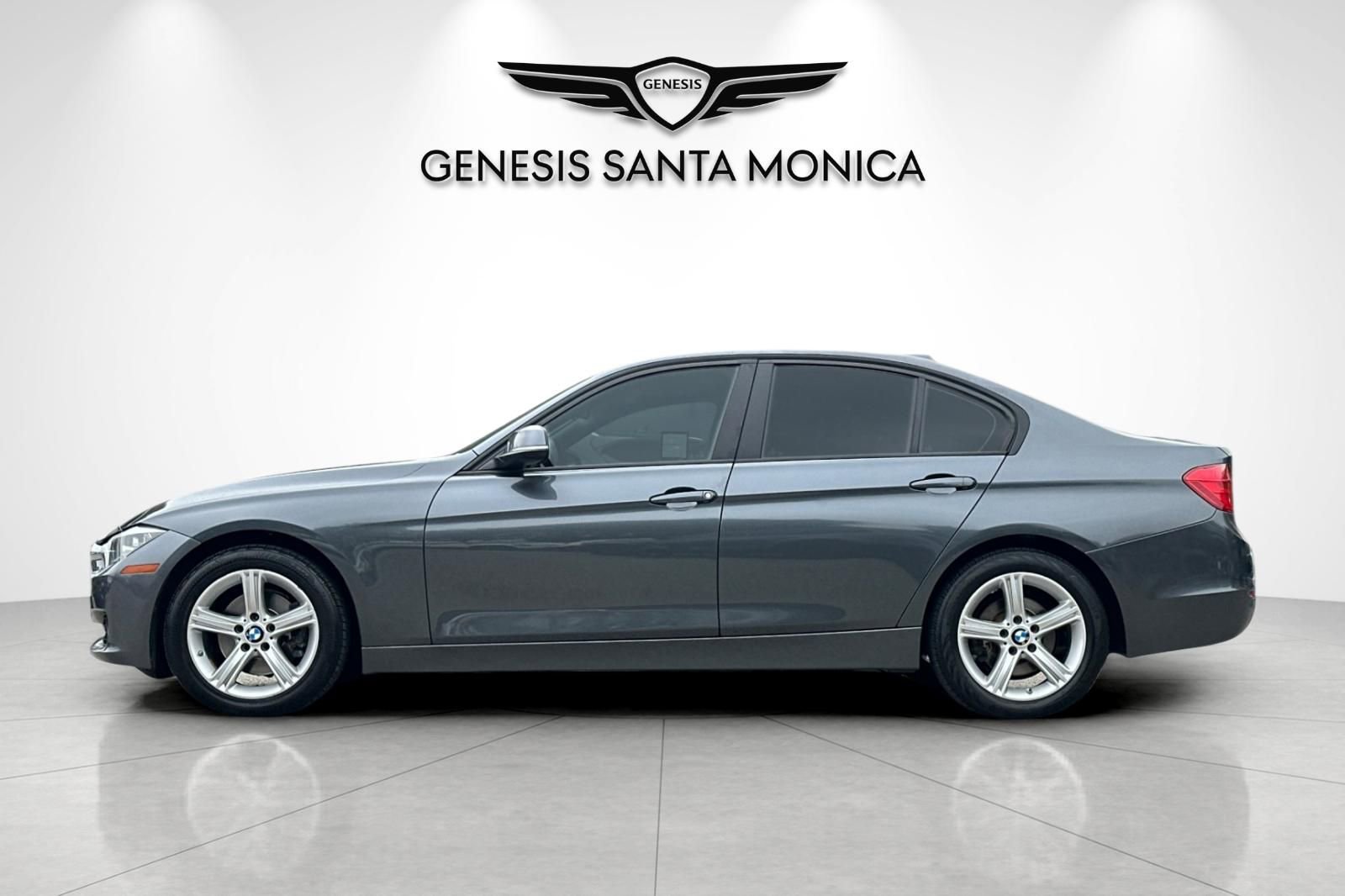 Used 2015 BMW 320i Sedan RWD image 8
