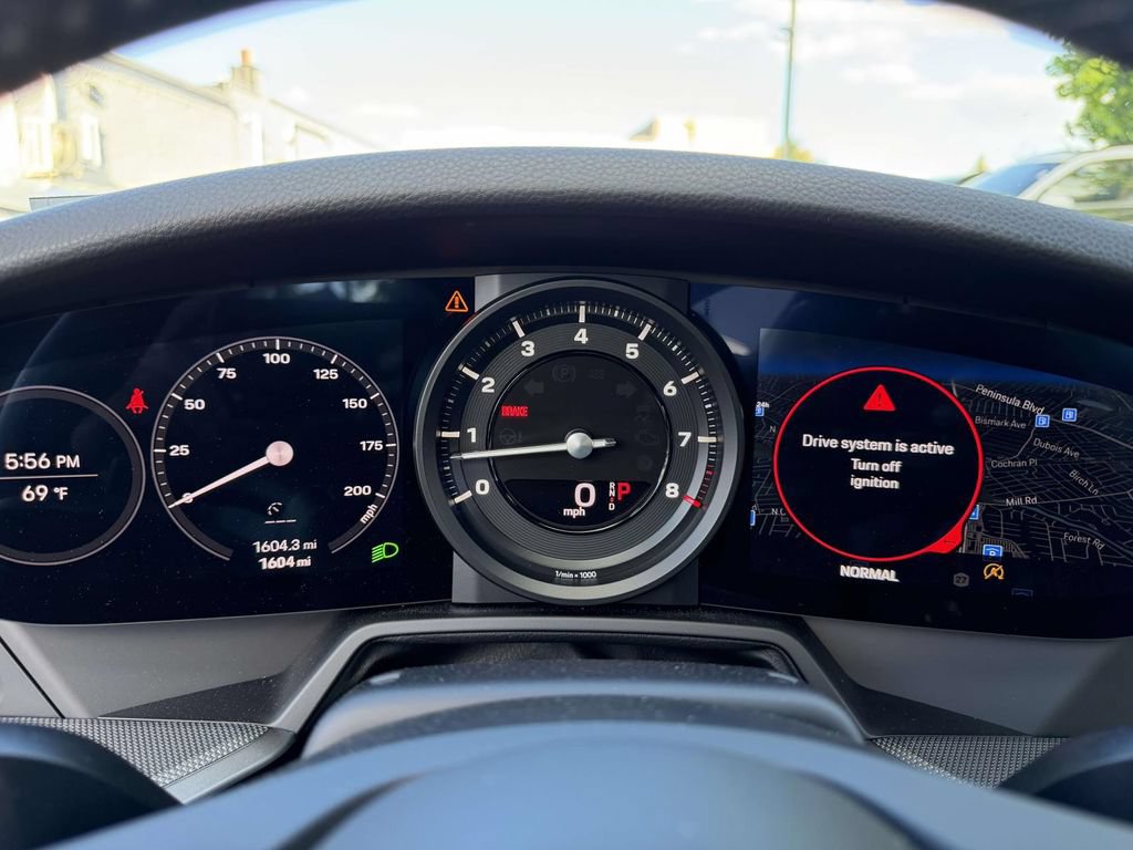 Used 2024 Porsche 911 Carrera RWD image 24