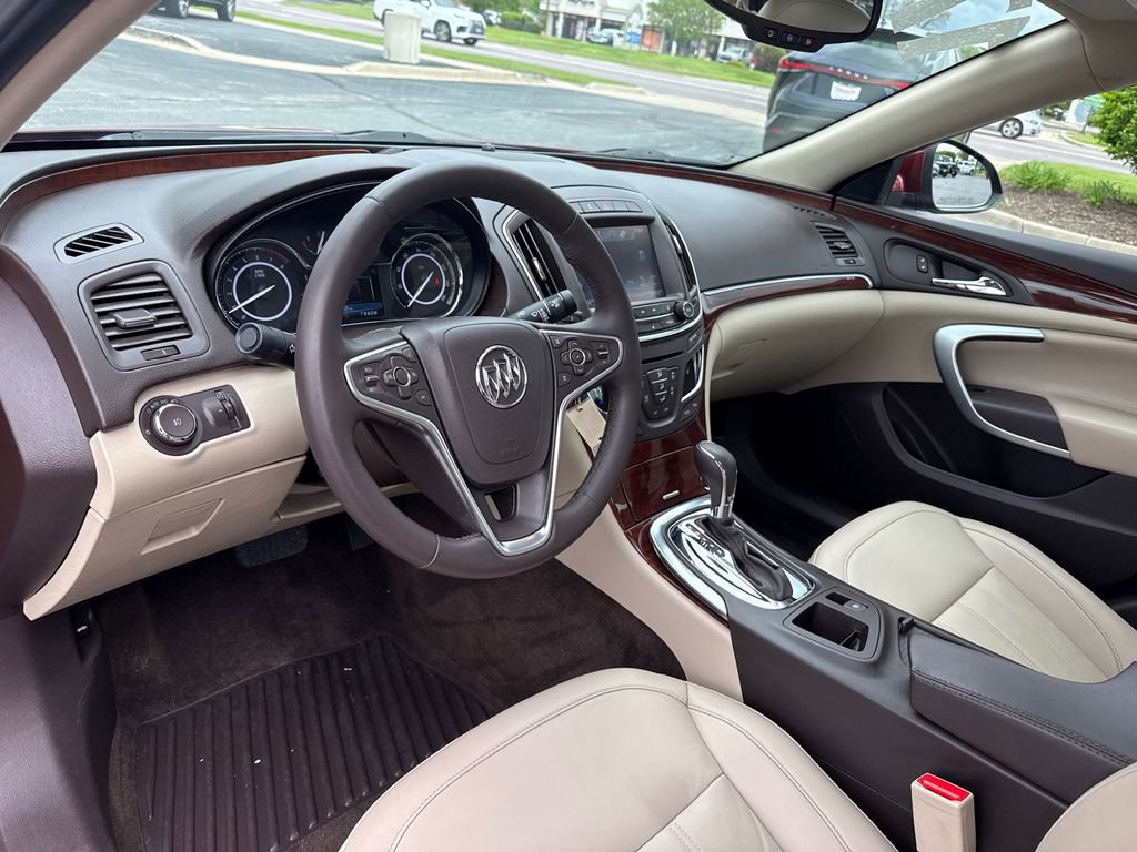 Used 2017 Buick Regal Sport Touring FWD image 18
