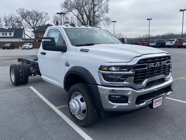 New 2026 RAM 4500 Tradesman w/ Chrome Appearance Group image 2
