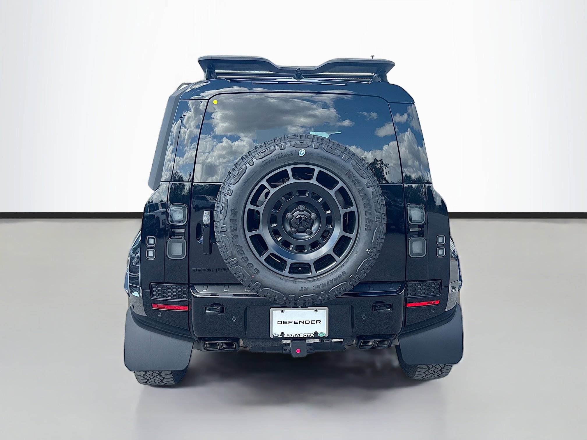 New 2026 Land Rover Defender 110 OCTA AWD/4WD image 4