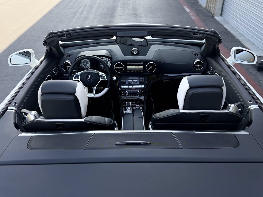 Used 2015 Mercedes-Benz SL 550 image 20